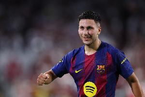 英雄联盟官方赛事网站-世体：弗里克对鲁尼-巴德吉充满耐心和信心，球员也依然保持热忱