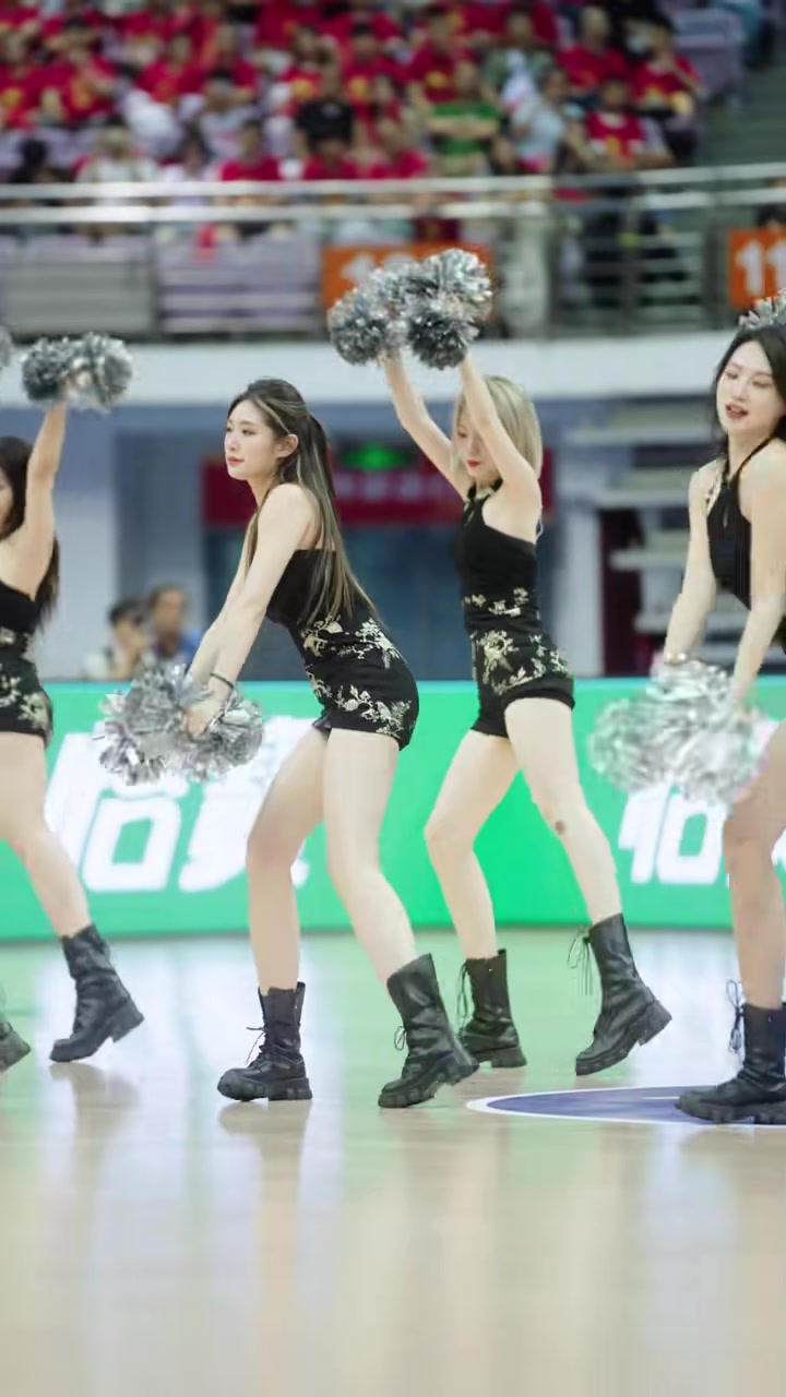 同曦主场啦啦队晒舞蹈视频：下一次见面是什么时候