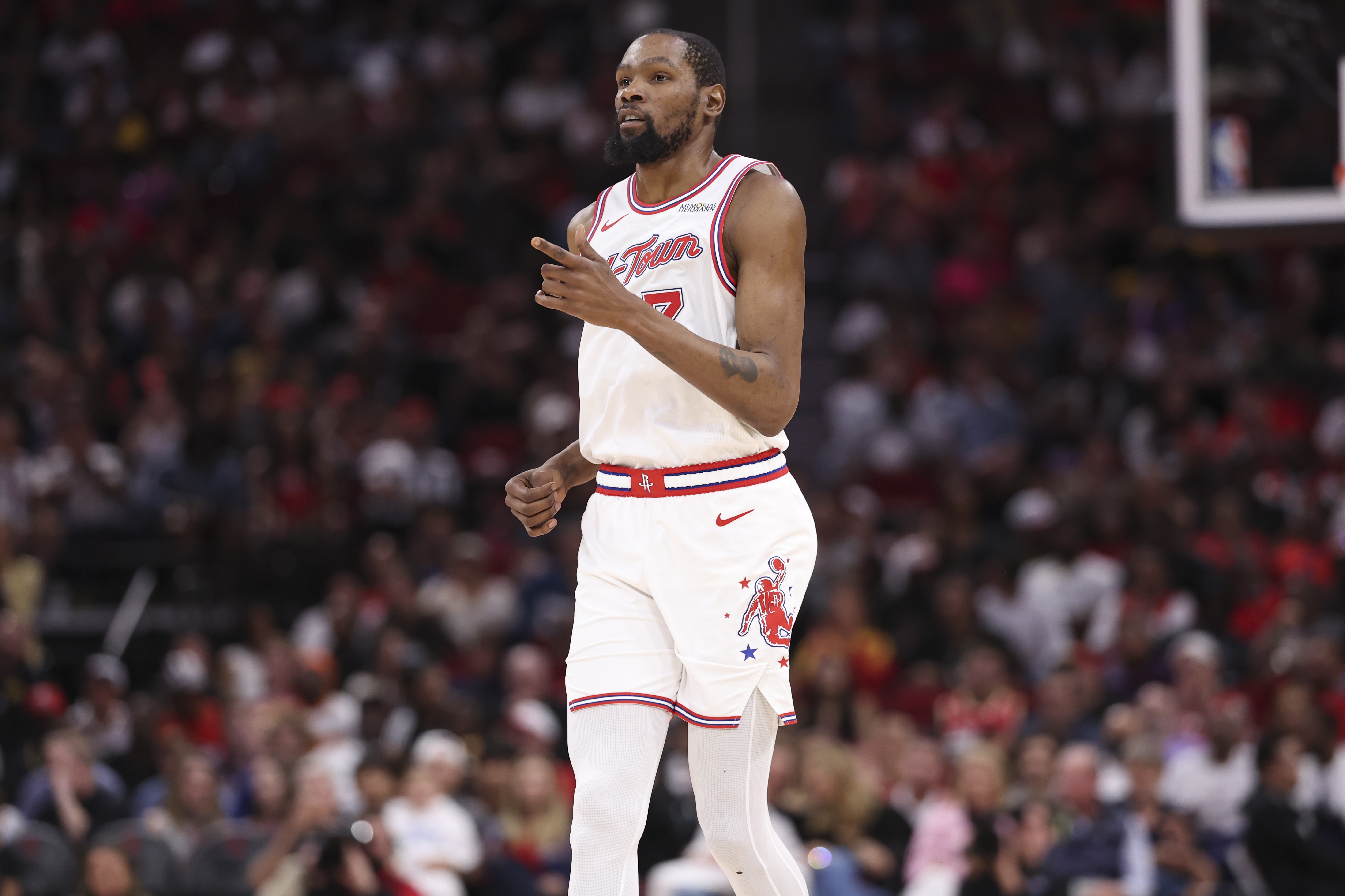 英雄联盟官方赛事网站-斯玛特：季后赛对阵杜兰特很残酷 他是史上最伟大球员之一